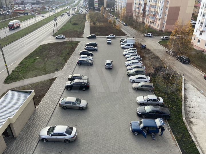 Торговая площадь, 1000 м²