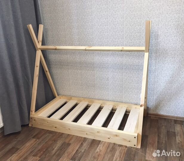 Детская кровать из массива с установкой