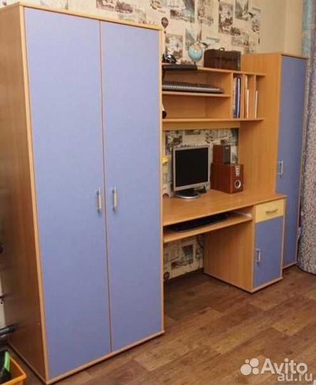 Детская стенка со столом