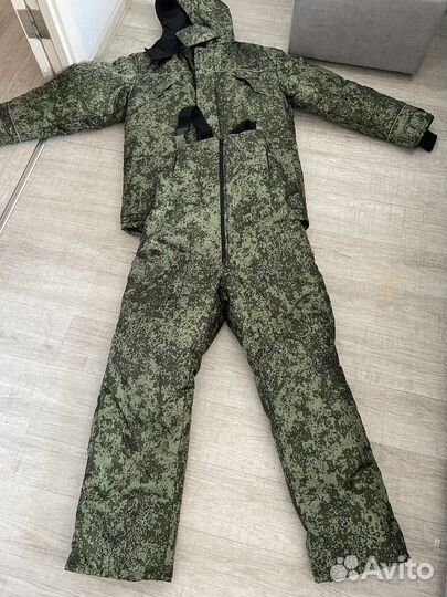 Костюм утепленный комуфляжный размер 48