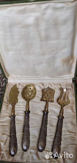 Антикварный набор столовых приборов. Франция