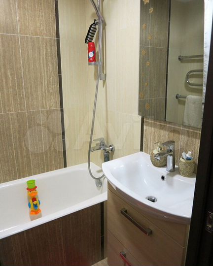 2-к. квартира, 63 м², 4/5 эт.