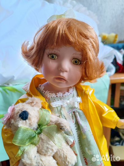 Кукла фарфоровая коллекционная