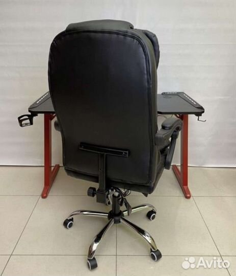 Компьютерное кресло с функцией массажа