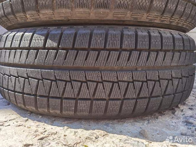 Bridgestone Blizzak Revo GZ 215/60 R17 96Q