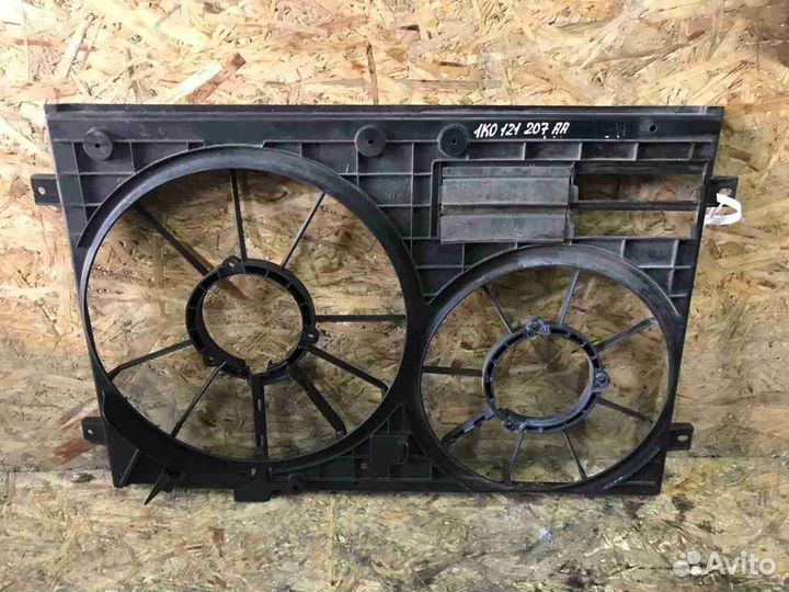 Диффузор вентилятора Volkswagen B6 (2005—2010) 1K0