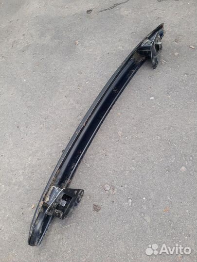 Усилитель заднего бампера vw golf 4