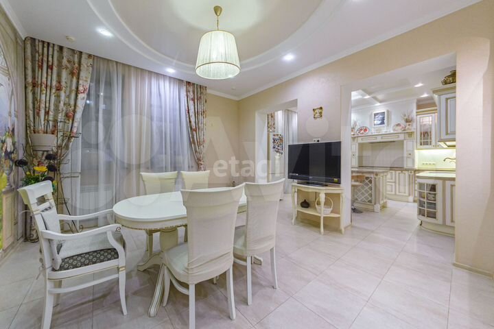 3-к. квартира, 208,2 м², 1/9 эт.