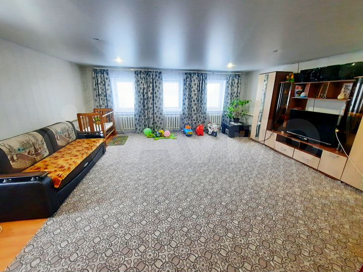 Дом 297,3 м² на участке 15 сот.