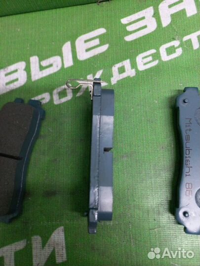 Задние тормозные колодки Mitsubishi Galant 2000