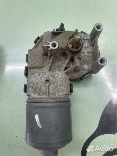 Моторчик стеклоочистителя mazda axela