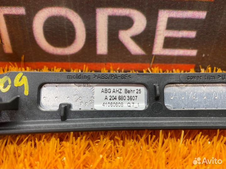 Накладка панели Mercedes-Benz C-Class W204 271.950