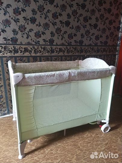 Продам манеж-кровать детский
