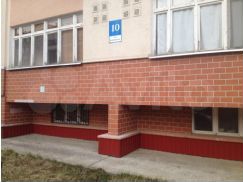 3-к. квартира, 104,6 м², 2/5 эт.