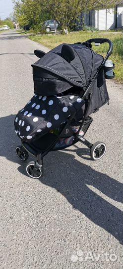 Прогулочная коляска