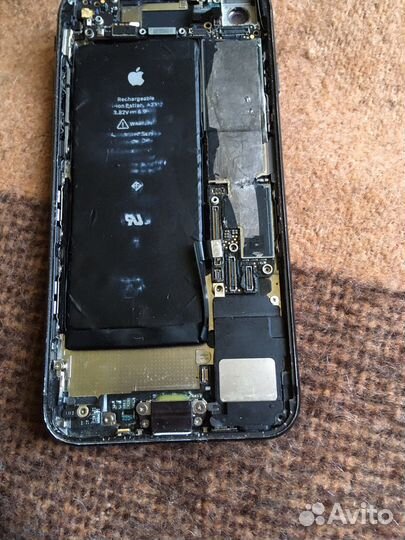 iPhone SE (2020), 64 ГБ