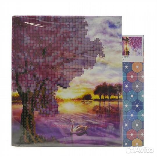 Алмазная мозаика 21x25 Пушистый щенок среди роз