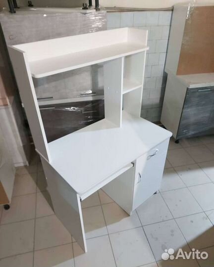 Компьютерный стол новый