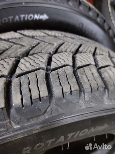 Michelin X-Ice Snow 215/65 R17 99T