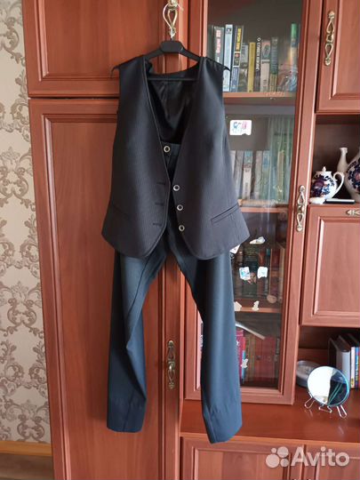 Женский комплект школьной формы 44 размер