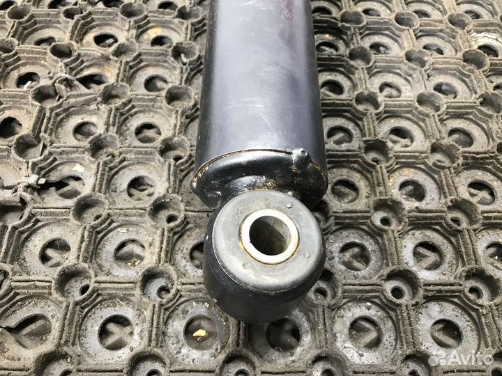 Амортизатор передний Mercedes-Benz Actros