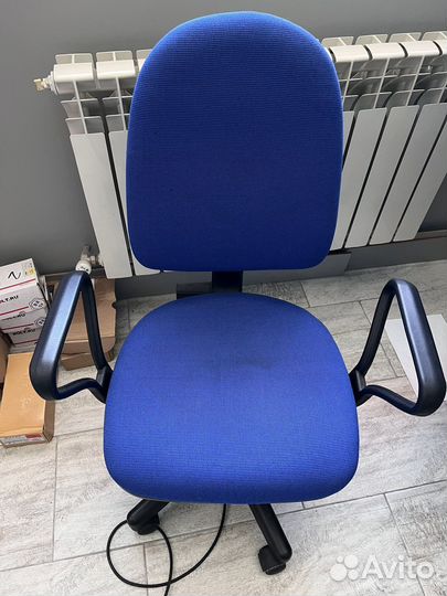 Компьютерное кресло, стулья офисные