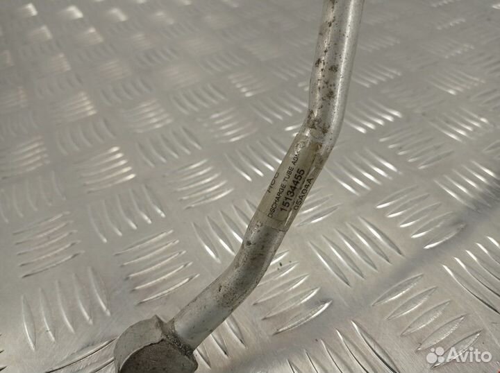 Трубка кондиционера Cadillac Escalade 2 2005