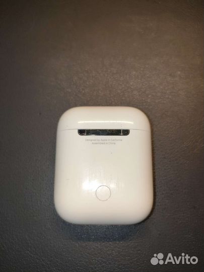 Airpods 2 с зарядным футляром