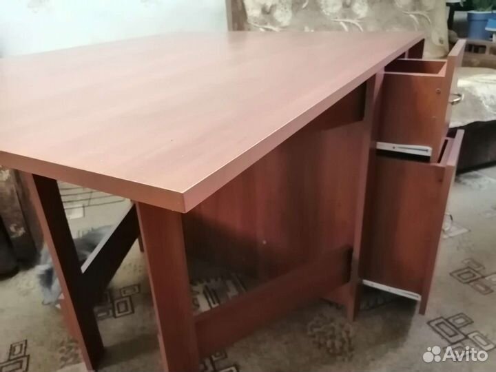 Стол раскладной с ящиками