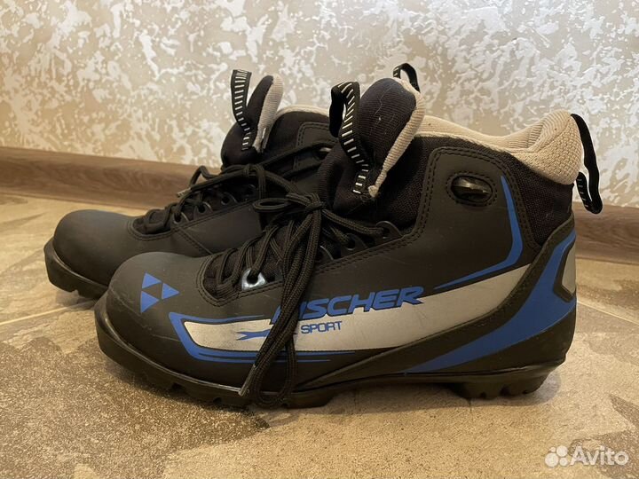 Лыжные ботинки