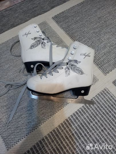 Коньки фигурные детские 29 размер и 33