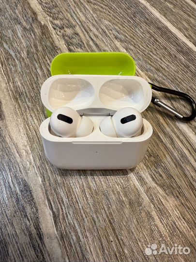 Оригинальные наушники AirPods Pro with MagSafe Cha