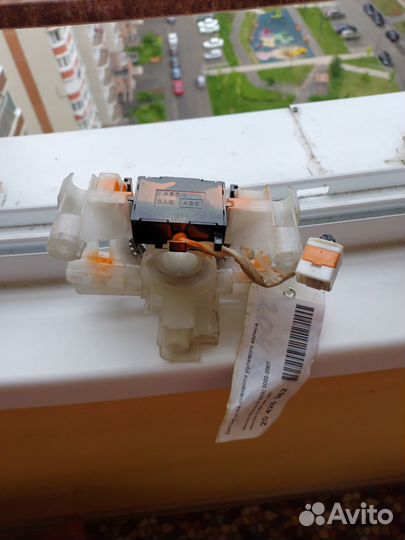 Продам датчик угла поворота руля.мазда 6 оригинал