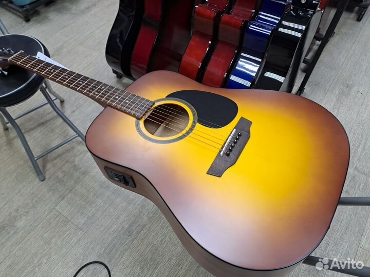 Гитара электроакустическая с подключением дредноут