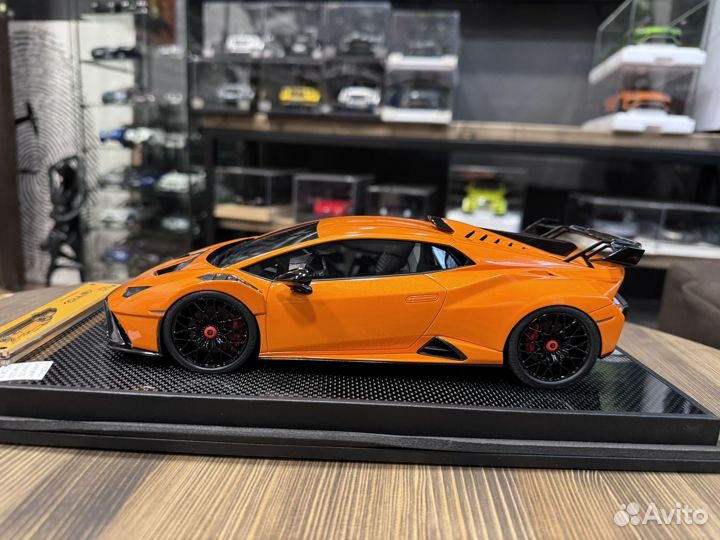 IV1840G2 IVY amborghini Huracan STO Orange 1:18