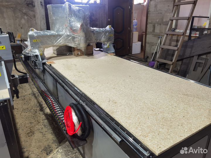 Фрезерный станок по дереву с чпу