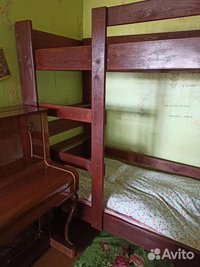 Кровать двухэтажка из натурального дерева