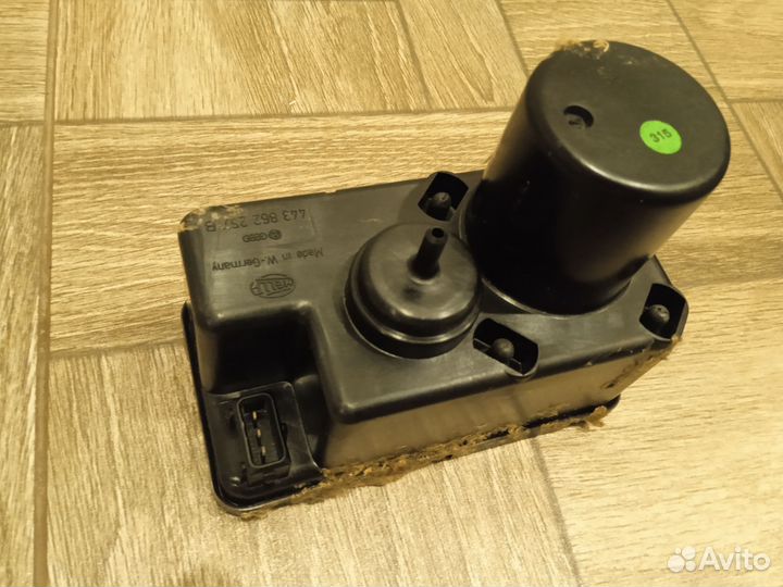 Компрессор центрального замка Audi 100, 200, 80