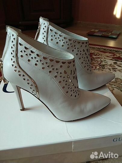 Ботинки guess