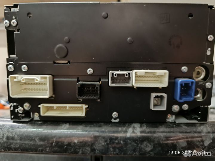 Штатное головное устройство Toyota Sequoia