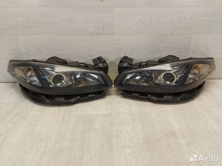 Фары Renault Laguna 2. 2005-2008 Ксенон