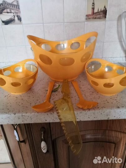 Набор жёлтой посуды