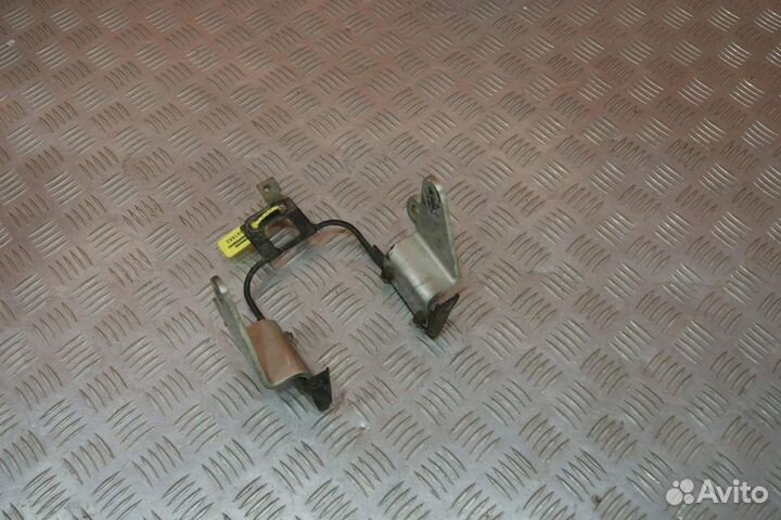 Крепление фары Yamaha XJR400R