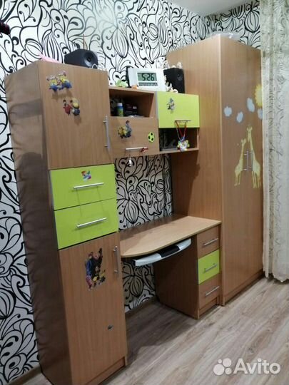 Стенка школьная