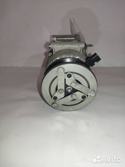 Компрессор кондиционера Volvo S60 2 2012 31332616