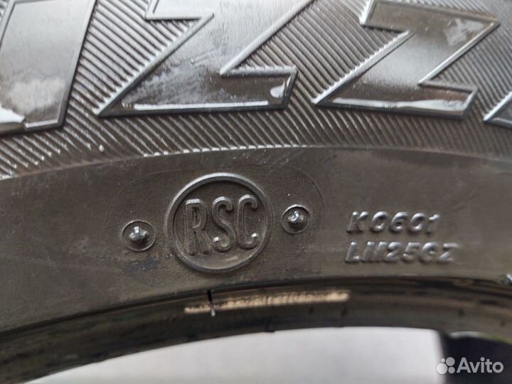 Bridgestone Blizzak LM-25 4x4 255/50 R19 107V