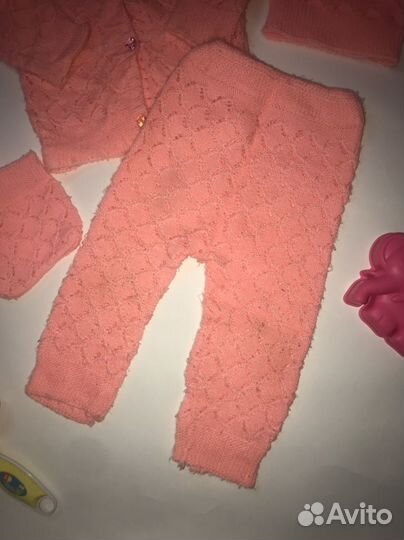 Вязаный костюм на девочку 62-68