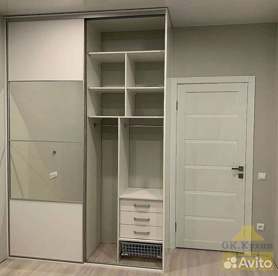 Шкаф двухстворчатый