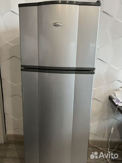 Холодильник бу whirlpool