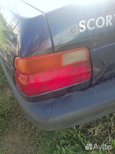 Фонарь левый на Форд эскорт 1997